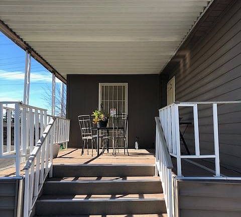 4th image of 25 Bentley Ave