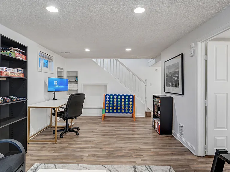 6738 Eaton St — Photo 23