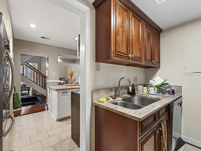 1717 P St NW #E — Photo 10