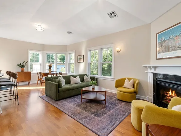 111-111 Green St #301, Jamaica Plain, MA 02130
