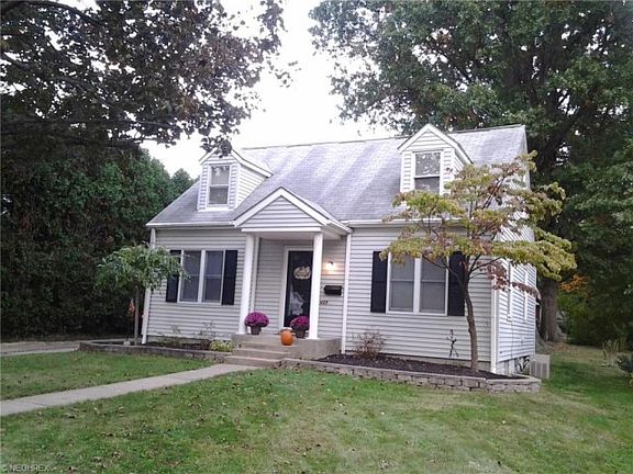 2nd image of 427 Highland Ave