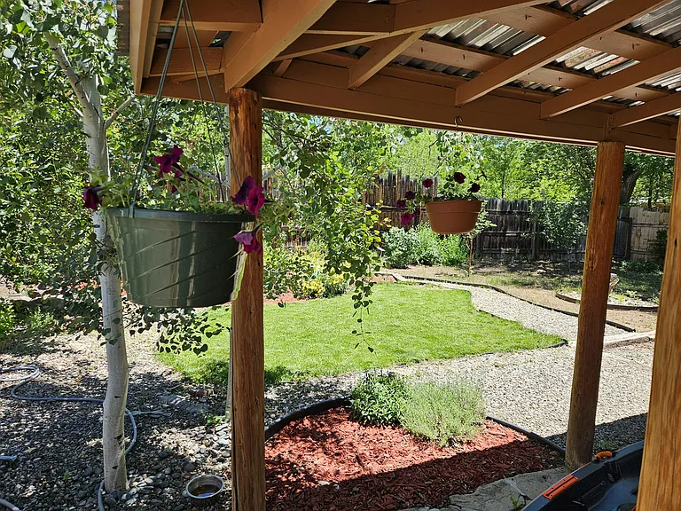 Oakley Ln — Photo 18