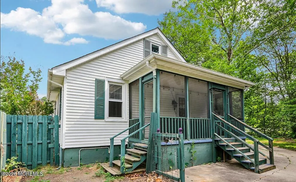 3 bed, 1792 sqft, $1,642 — Photo 3