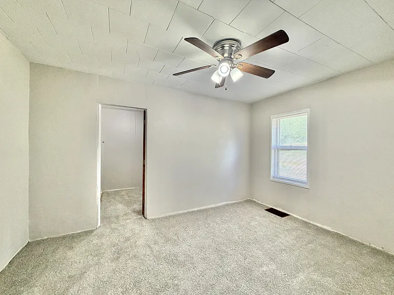 612 S Chatham St — Photo 10