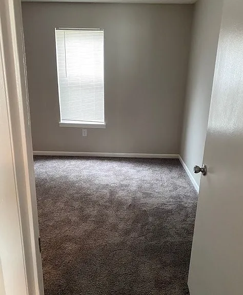 Spring Lake Apartments — Photo 37