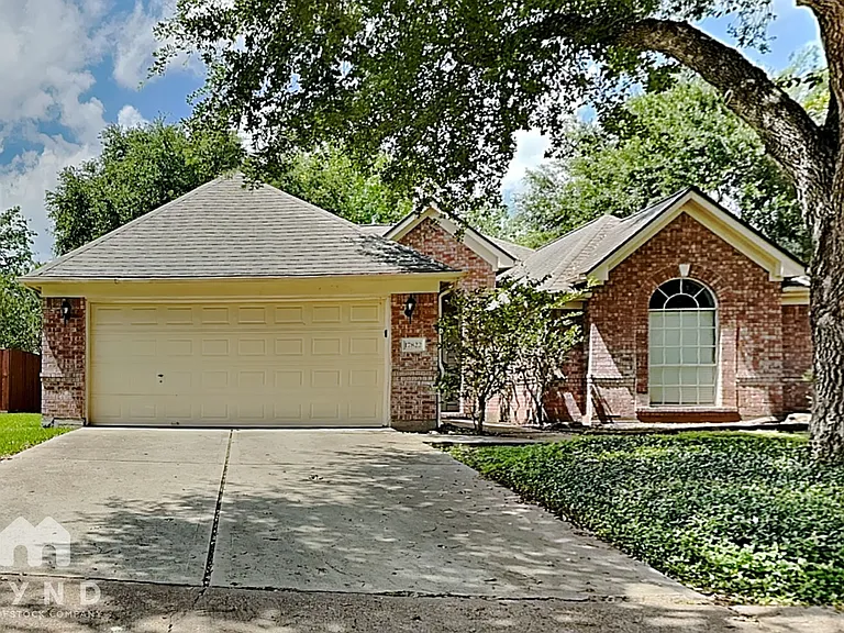17822 Scrub Oak Dr — Photo 1