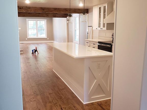 5th image of 575 Cummings Ln