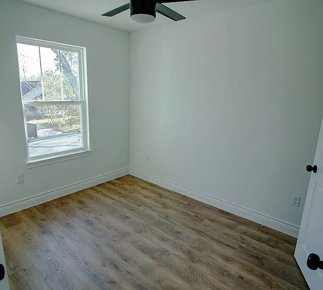 1411 Odd Fellow St #A — Photo 12