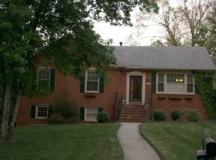6817 Queensberry Dr, Charlotte, NC 28226