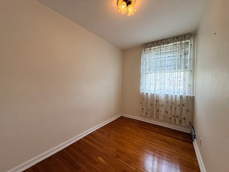 3303 Hartel Ave — Photo 49