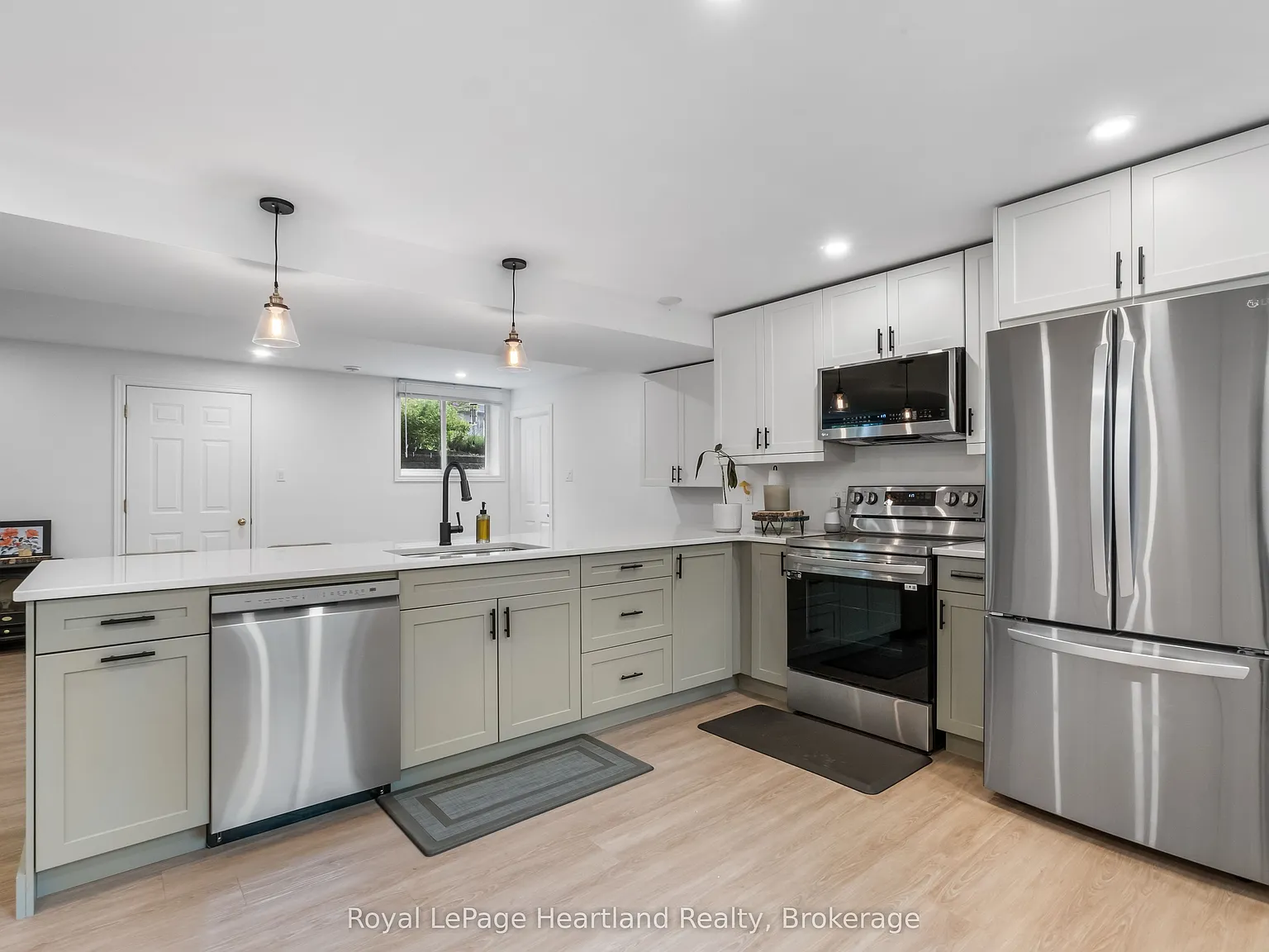 2 bed, $1,950 — Photo 2