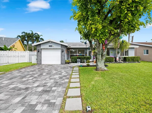11741 NW 43rd Pl, Sunrise, FL 33323