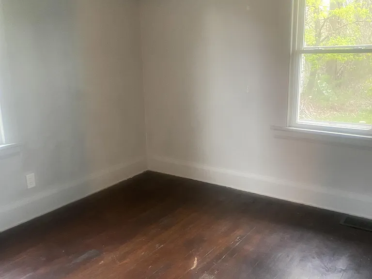 36 W Avondale Ave — Photo 8