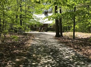 1 Avon Shores Rd, Moultonboro, NH 03254