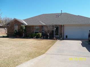 150 Calhoon St, Elk City, OK 73644