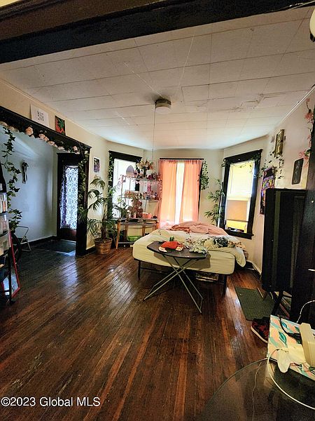 2nd image of 456 Livingston Avenue