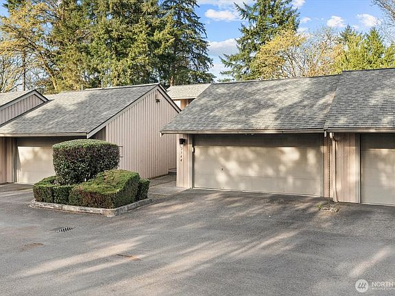 5th image of 2944 Kennewick Place NE