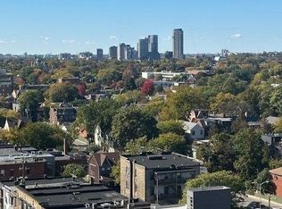 571 Bloor St W #2105A, Toronto, ON M6G 0A7