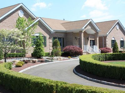 1 Clark Ct, Millstone Township, NJ, 08510