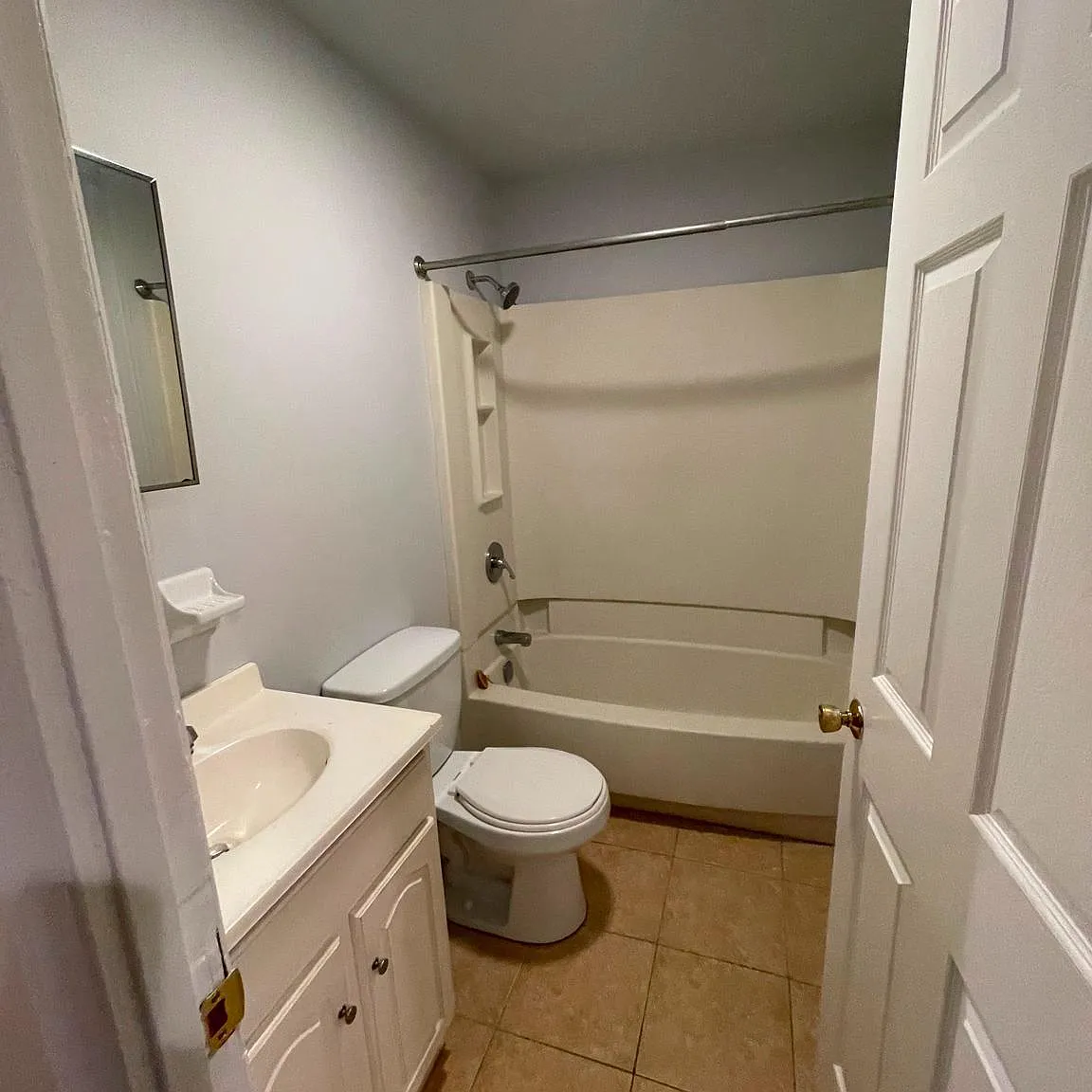 2 bed, 2364 sqft, $1,300 — Photo 4