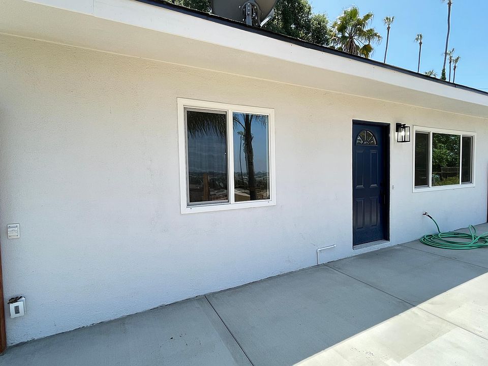 1st image of 478 Palm Dr
