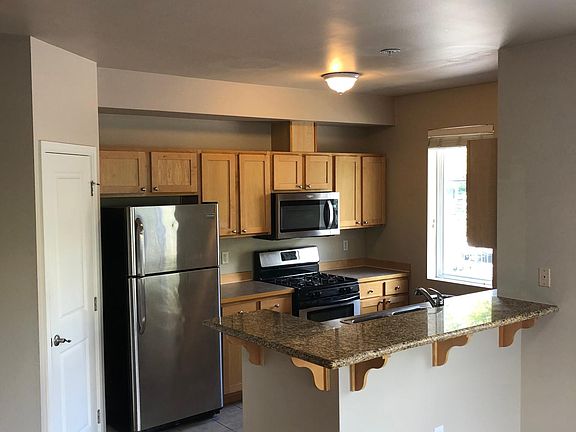 5th image of 537 225th Ln NE Unit C106