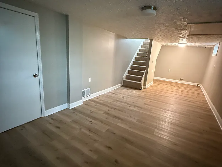 259 S Hague Ave — Photo 11