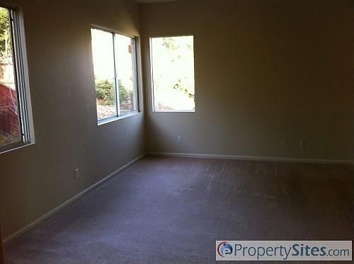 5th image of 509 Black Oak Ct