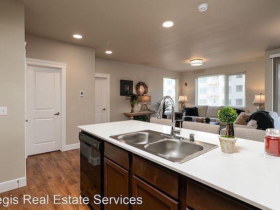 3rd image of 6979 Birdseye Ave NE #9052642