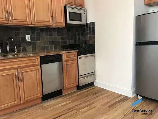 Rented by FirstService Realty (legacy) | media 8