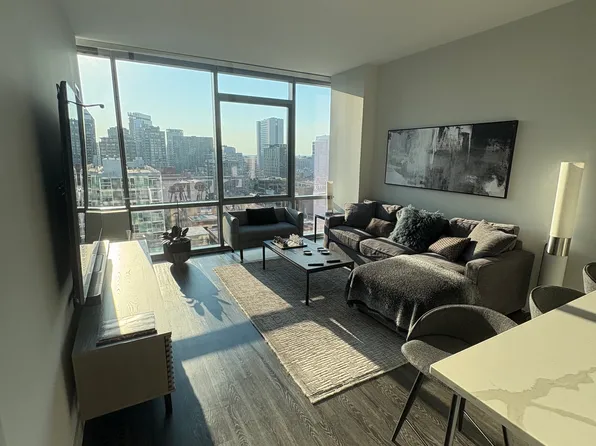 641 N Wells St #1512, Chicago, IL 60654