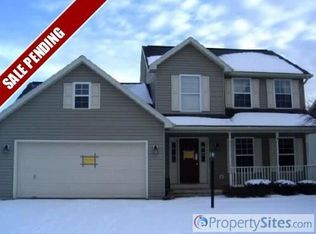 724 Linnet Ln, State College, PA 16803