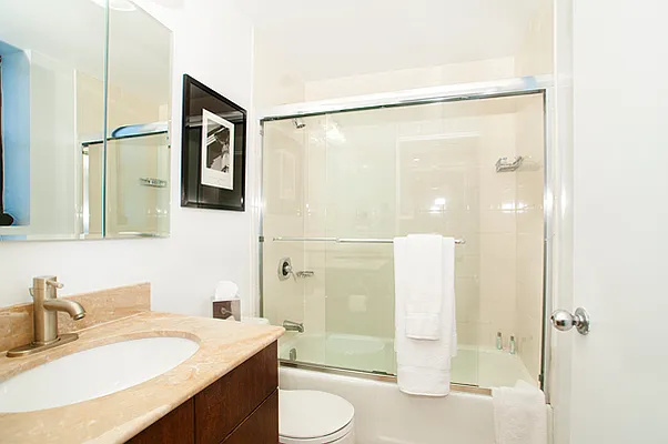 Rented by Global Realty Opportunities | media 7