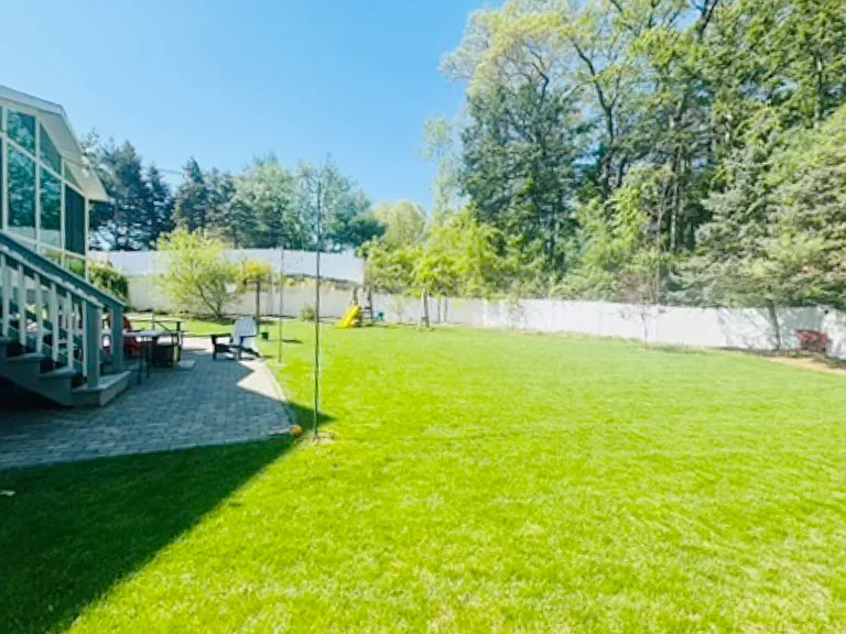 16 Westside Dr — Photo 16