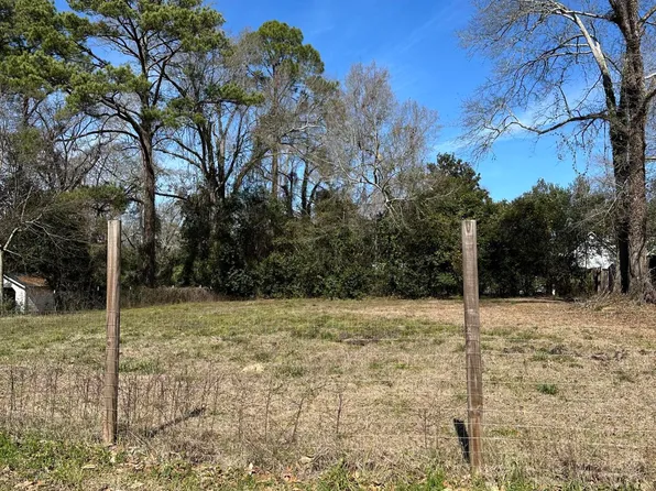 111 Dearborne St, Hattiesburg, MS 39401