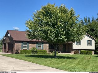 3240 Willow Rd, Springfield, OH 45502