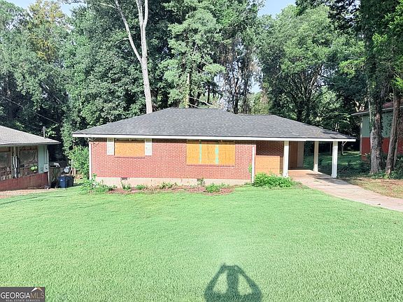 2nd image of 2879 Rockwood Rd