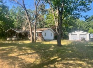 68 N Horseshoe Bend Rd, Manistee, MI 49660
