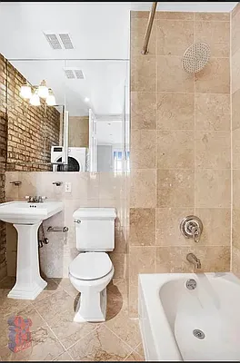 Rented by REAL New York | media 50