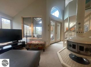 13 Hawks NE, Glen Arbor, MI 49636