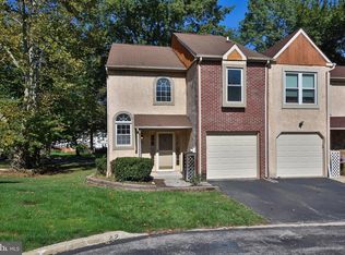 22 Forsythia Ct, Lafayette Hill, PA 19444