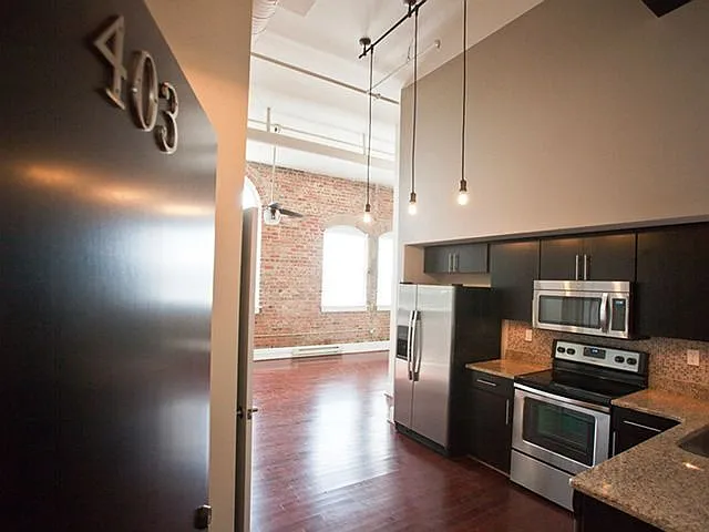 1 bed, 1.0 bath, 601 sqft, $1,375 — Photo 2