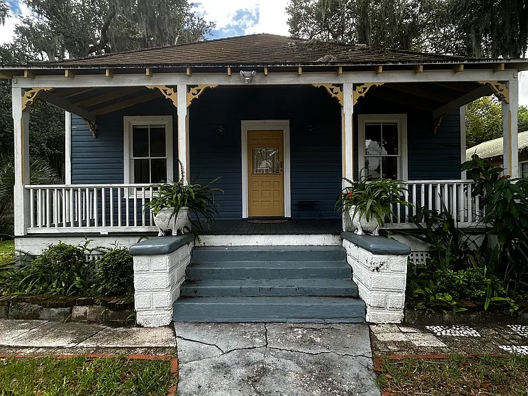 17 Sanchez Ave — Photo 1