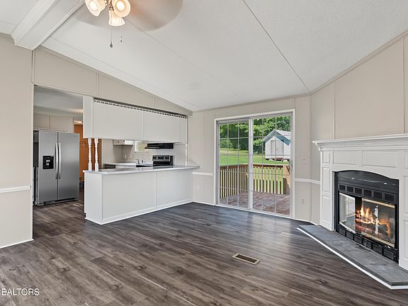 5th image of 1528 Hiwassee Rd