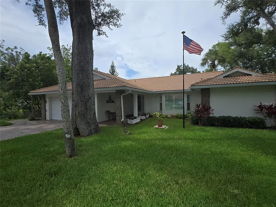3601 Garden Lakes Clenet