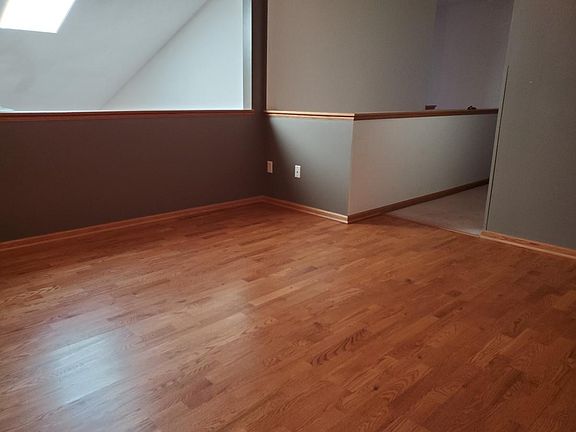 4th image of 8791 Hastings Cir NE