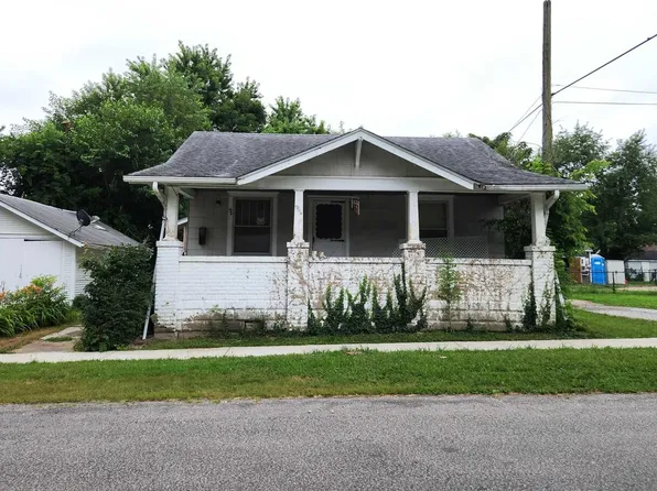 1809 Cherry St, Mount Vernon, IL 62864