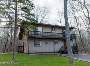 3009 Briarwood Dr, Tobyhanna, PA 18466