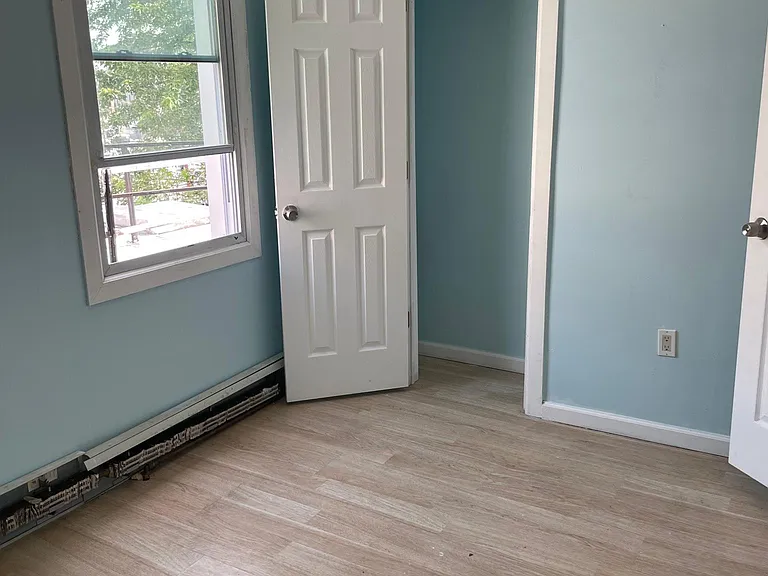 1174 Clinton Ave #3 — Photo 11