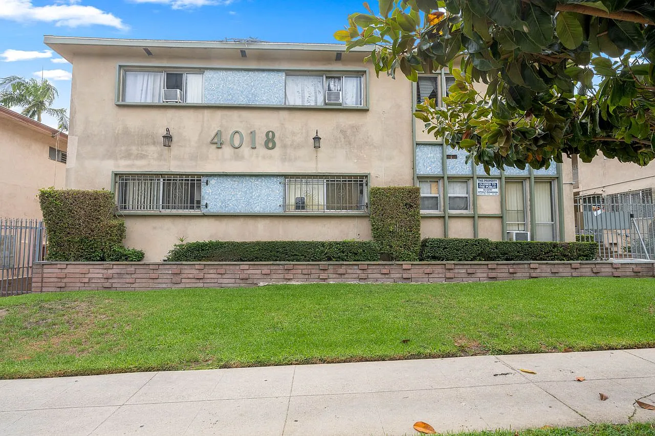 2 bed, 825 sqft, $2,095 — Photo 2